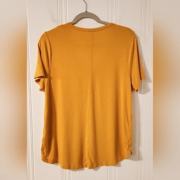 A New Day women's yellow scoop neck t-shirt size L C7 - Picture 2 of 4